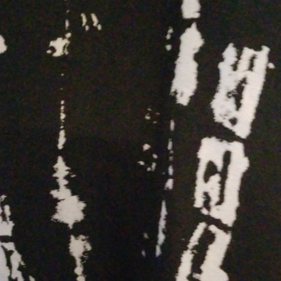 B.l.e.u Woman Gorgeous Shirt! - Picture 2 of 6